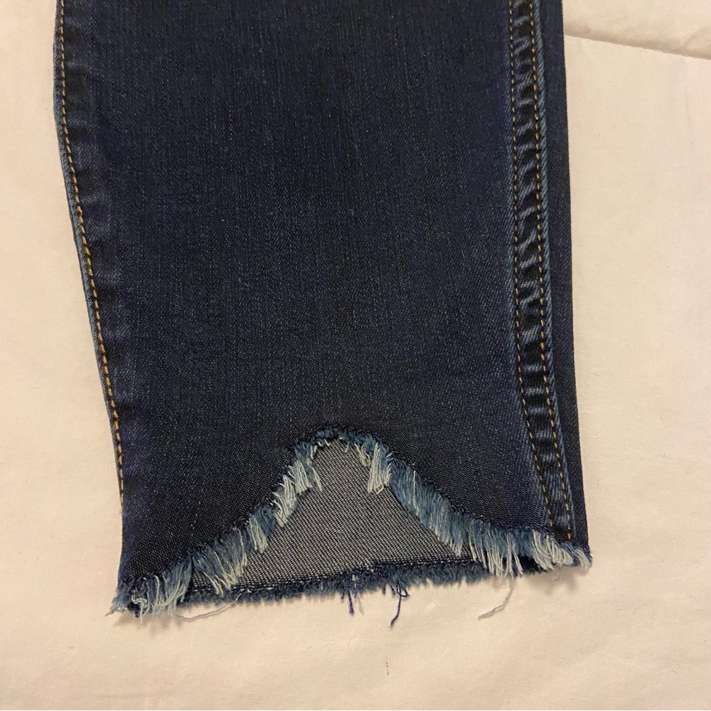 NWOT Jeans with Frayed Bottom - Picture 11 of 11